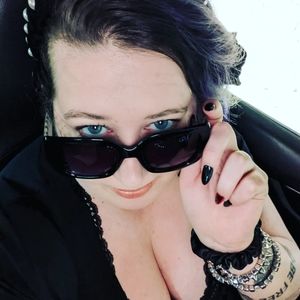 Meet your Posher, Caitlin